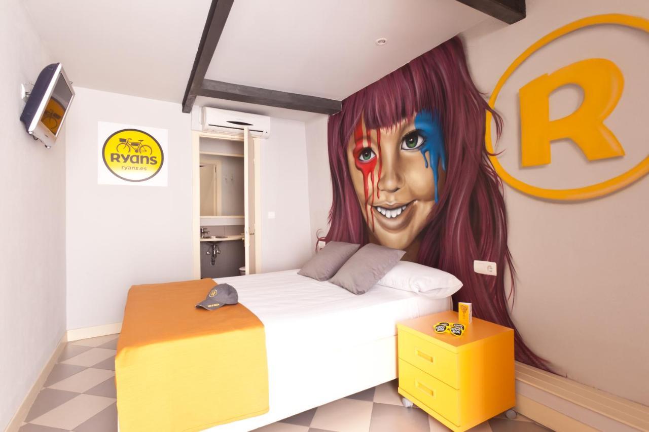 Ryans Budget Ibiza-Stadt Exterior foto